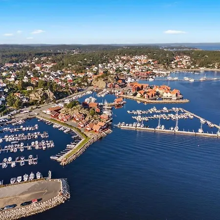 - Skjaerhalden, Storesand