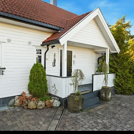 - Skjaerhalden, Storesand Apartamento
